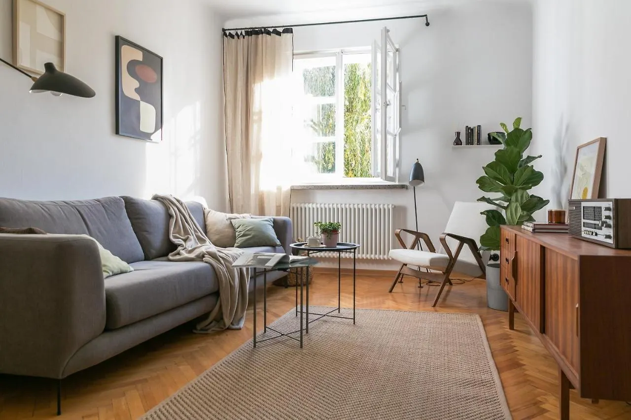 Modernist Suite In The Old Town Warszawa